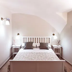 Le Del Cavaliere Naples
